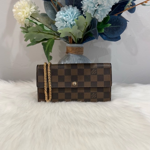 Louis Vuitton Handbags - Louis Vuitton Damier Ebene Sarah Wallet On Chain | CA4058